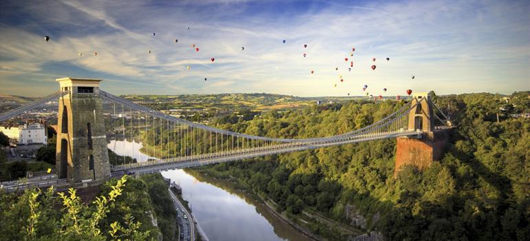 Balloons over Clifton Suspension Bridge. Credit: Gary Newman