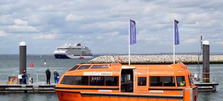 HANSEATIC Nature at Cowes