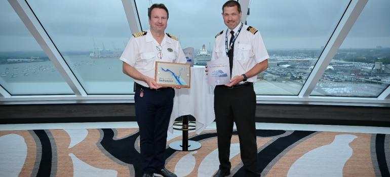 Port of Southampton welcomes Norwegian Prima with plaque exchange ceremony - NCL Captain Roger Gustavsen and Steven Masters, ABP Southampton Harbour Master  (Image at LateCruiseNews.com - September 2022)
